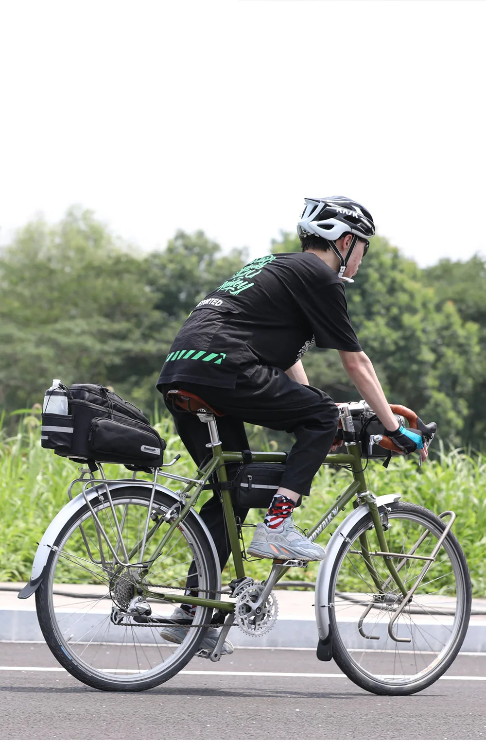 Rhinowalk 12L MTB Bicycle Luggage Rack Bag Waterproof Cycling Saddle Rack Trunk Bags 12L Camera Bicycle Accessories (14)