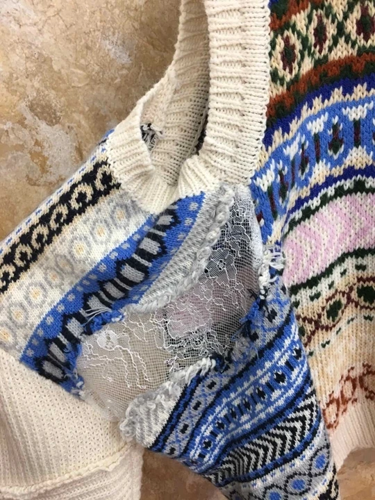 Autumn Early New Woman V-collar Shoulder-exposed Irregular Printing Knitted Long-sleeved Sweater Knitted Sweater 917