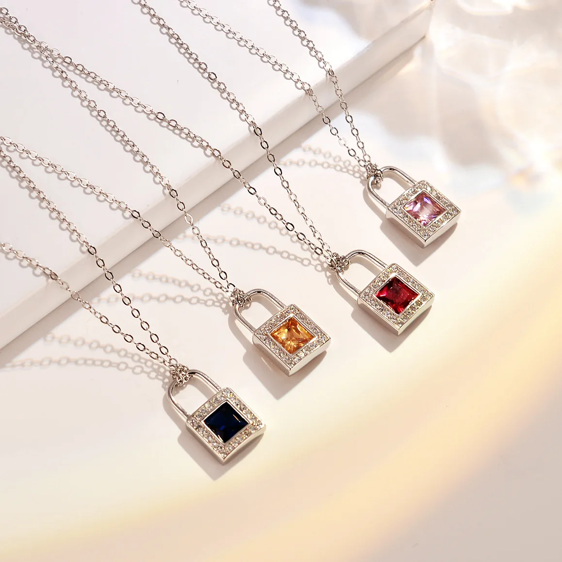 

925 Sterling Silver Color Diamond Heart Lock Necklace Fashion Fine Jewelry Versatile Exquisite Clavicle Chain Famous Brand