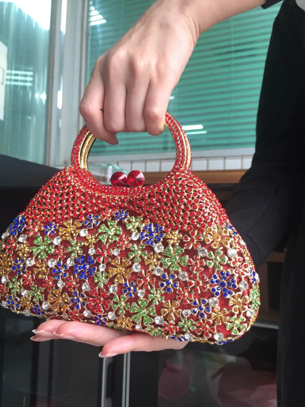 2c79926e-9931-4e2e-8b6f-e736b3d9614d