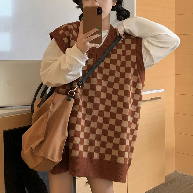 Пуловер женский трикотажный с V-образным вырезом на осень/зиму |