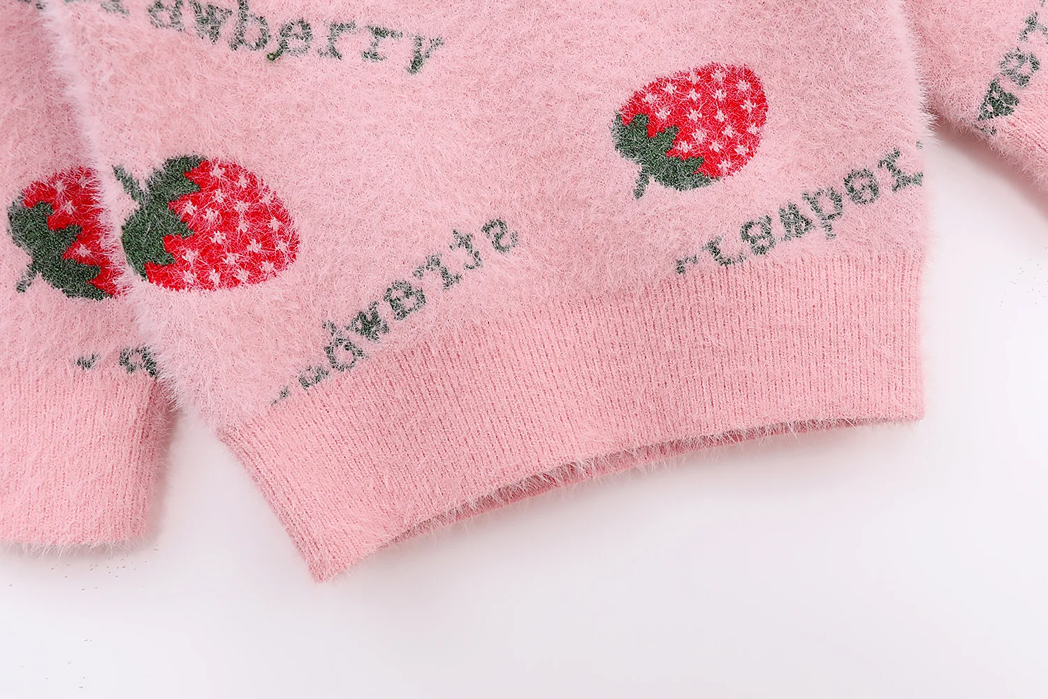 Новые свитера для девочек, Новое поступление, повседневный красивый бархатный свитер с длинными рукавами и круглым вырезом с клубничкой для девочек 345 лет