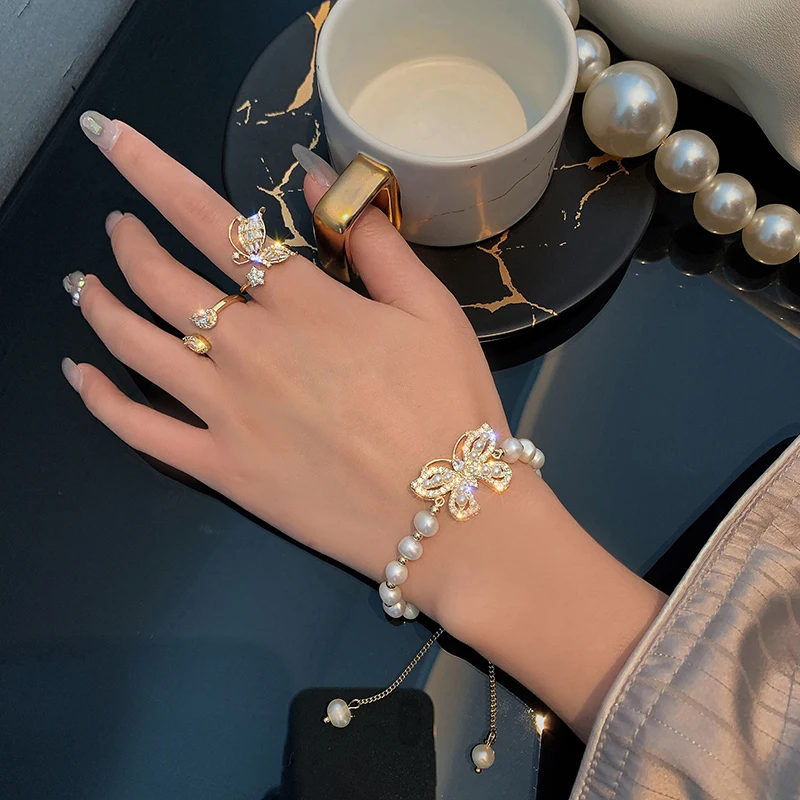 new design fashion jewelry high-end natural freshwater pearl crystal butterfly stretchable adjustable female bracelet