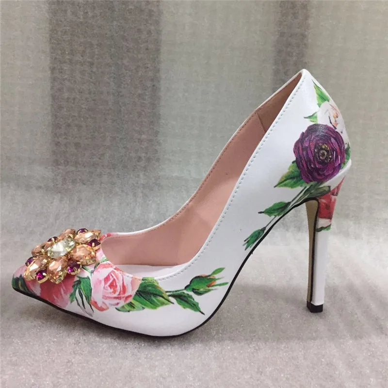 Роскошные свадебные туфли невесты с принтом розы; женские туфли-лодочки из натуральной кожи на высоком тонком каблуке 10 см с острым носком и цветком из страз