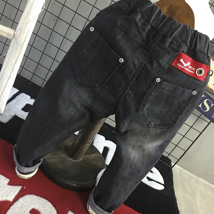 Ins2019/Новые Стильные Детские Модные хипстерские джинсы в Корейском стиле с дырками для мальчиков Стрейчевые штаны модные T614