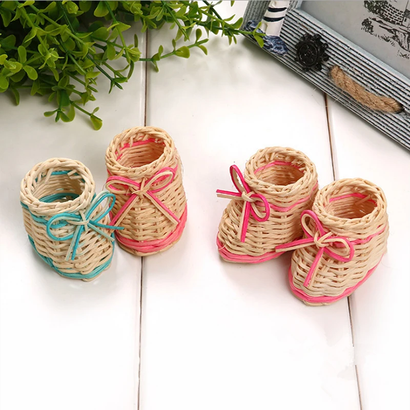 

Exquisite Small Single Shoes Handwork Rattan Woven Baskets Fashionable Plants Micro-Furnishings Desktop Finishing Shoeses