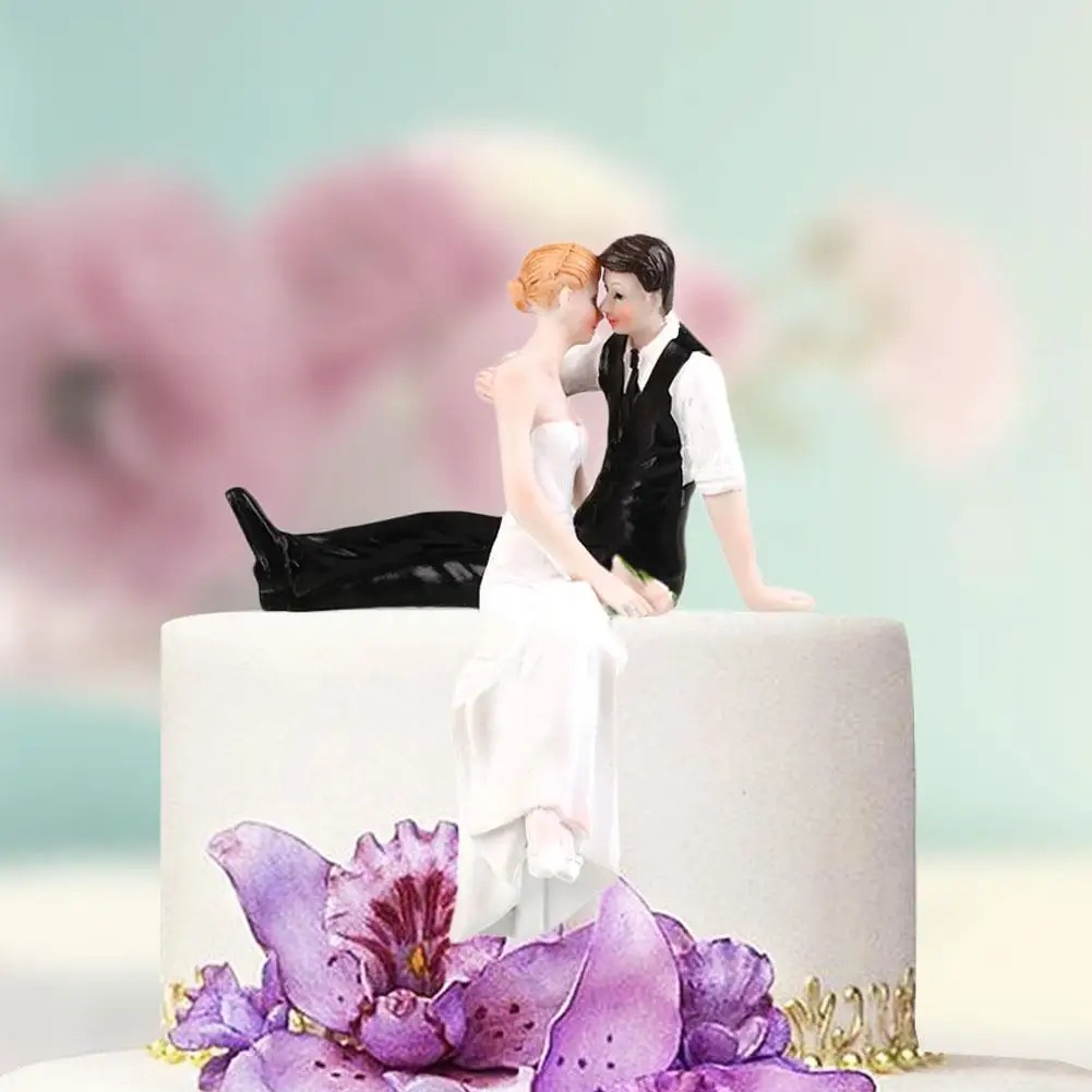 

Wedding Gift Style Bride&Groom Cake Topper Bride&Groom Party Collectible Figurines Wedding Cake Decoration Figurine Elegant