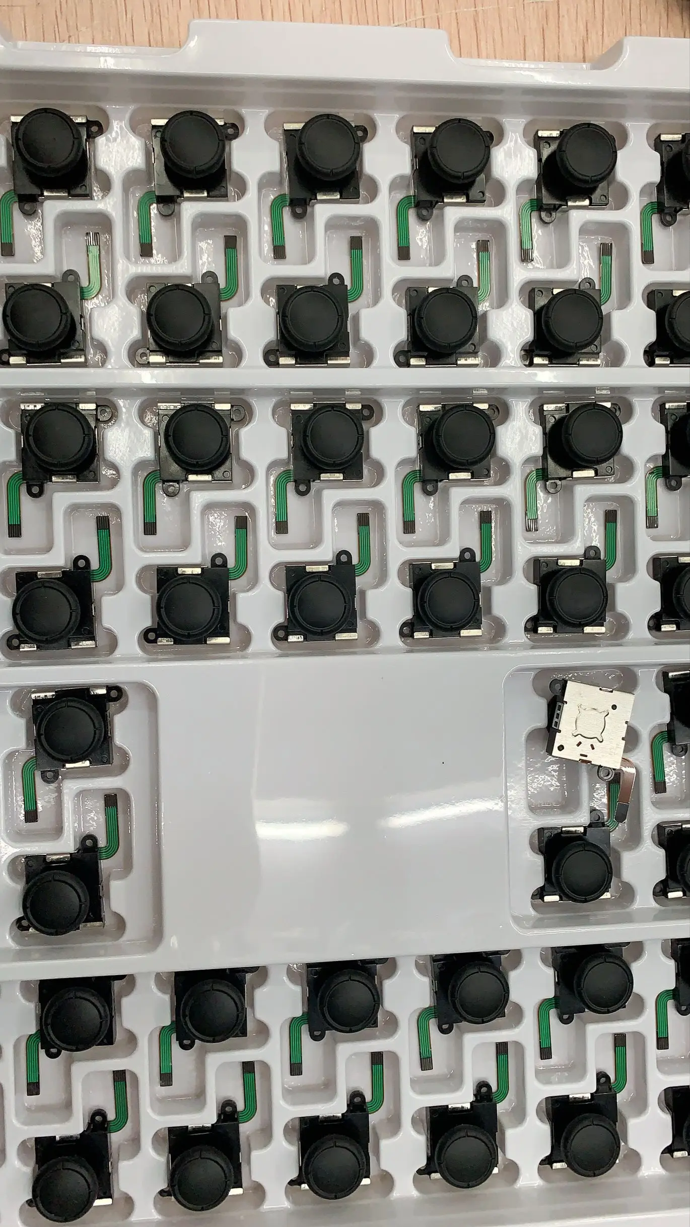 100 шт. протестированный 3D Джойстик для NS Joy Con shand переключатель левый и правый аналоговые палочки Замена для Joy Stick для ремонта регулятора