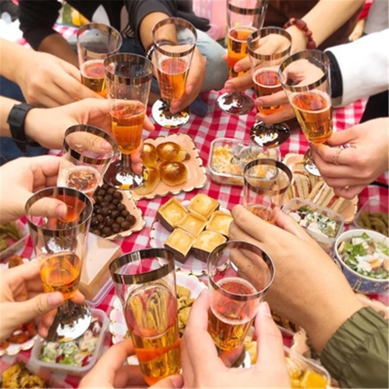 A dozen Disposable Champagne Flutes Glasses 12pcs Plastic Red Wine Glass Cocktail Party Wedding Drink Cup Christmas Western Cup
