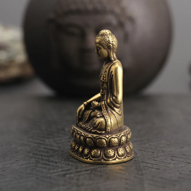 Retro Brass Buddha Sakyamuni Statue Mini Portable Pocket Sitting Buddha Sculpture Home Decor Office Desk Decorations Ornaments