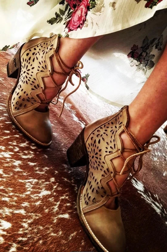 

Women Ankle Boots Dropshipping 2020 Spring summer boots Lace Up Women Shoes Comfortable Heel booties Female Short Boots