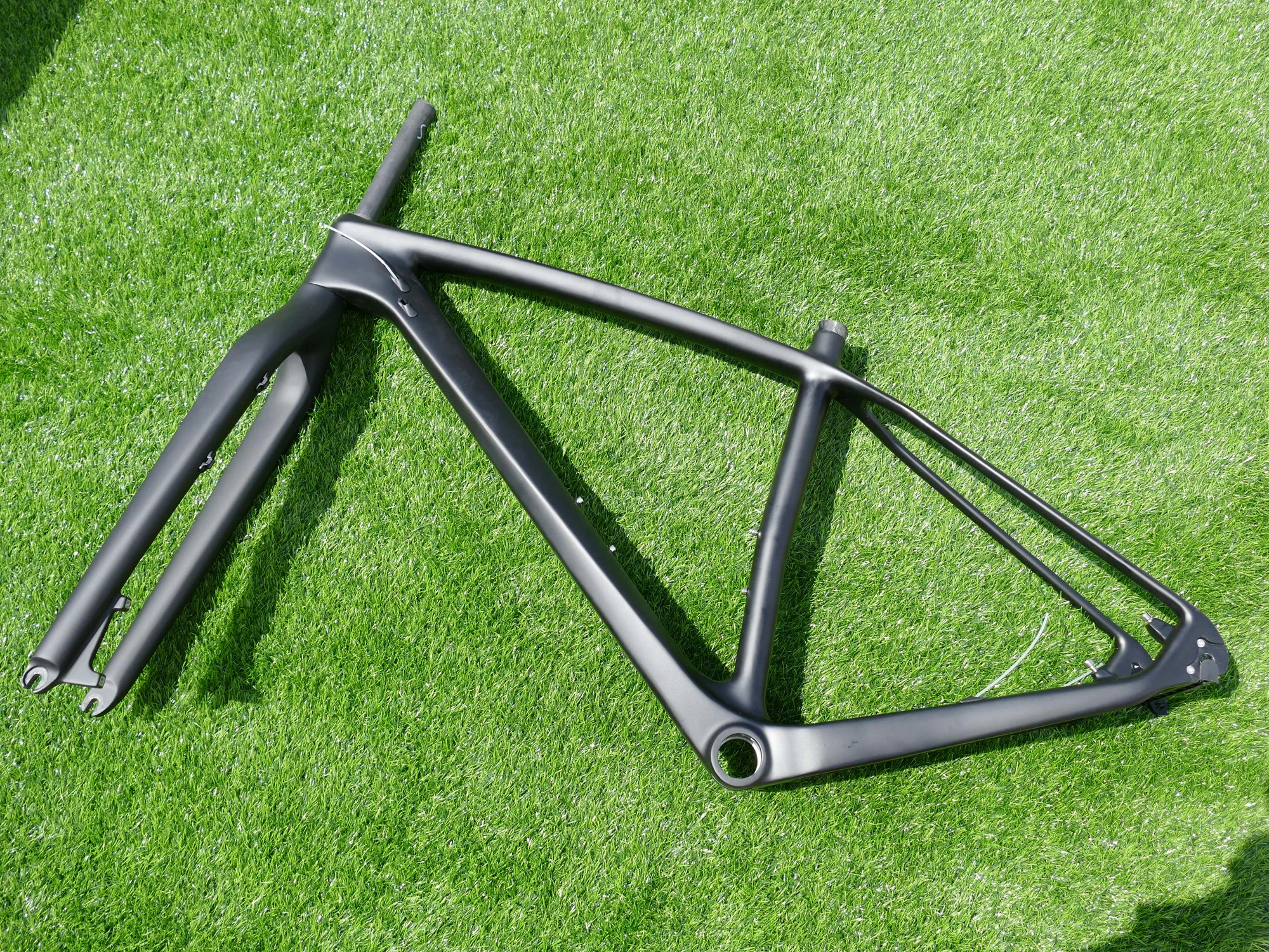 

Full Carbon UD Matt Mountain Bike Frame MTB Bicycle Cycling 29ER Frame & Fork 15 / 17 / 19 Thru Axle 142 * 12mm / QR 135 * 9mm