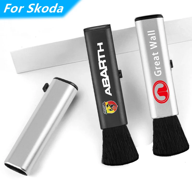 1pcs Car Retractable Dust Cleaning Soft Brush For Skodas Octavia MK2 MK3 2 3 A7 Fabia Karoq Kodiaq Superb Rapid Kamiq Scala Yeti