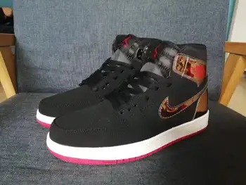 

Nike Air Jordan 1 AJ1 Men Basketball Shoes Man Comfortable Sports Shoes Outdoor Leisure Sneakers Black Silver Size 40-47