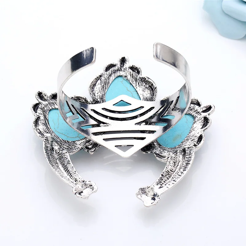 4652673635_365278300