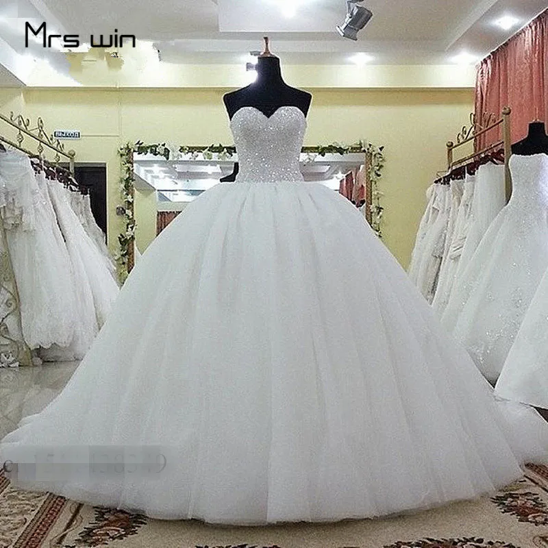 

Mrs win Wedding Dress Strapless Wedding Dresses Crystal Sleeveless Vestido De Noiva Elegant Plus Size Bridal Ball Gowns HR019