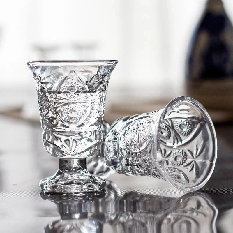 6pcs 34ml Lead-free Crystal Goblet Engraved Flower Design Moutai Liquor Bullet Glass Dispenser Suit KTV Bar Drinking Cup Drinkwa