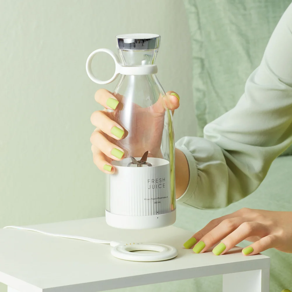 Automatic Small Electric Juicer Blender : kpopita