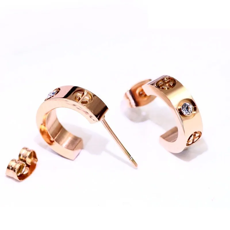 Корейская версия темперамент крест титана стали серьги женщин дикая личность розовое золото супер сказочные серьги