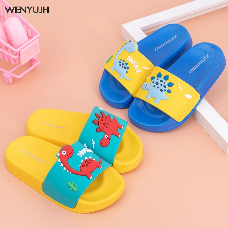 Zapatos para niños pequeños de alta calidad, zapatillas para niños bonitas de dinosaurios, Zapatillas de casa para bebé, transpirables, antideslizantes, novedad de 2021
