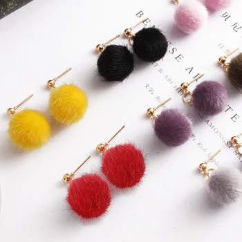 

2020 Temperament Short Wild Earrings Fashion Korean Dangle Earrings Simple Furry Ball Pendant Earrings Jewelry For Women