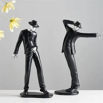 

[HHT] Nordic Resin Discus Tai Chi Character Sculpture Thinker Ornaments Coffee Shop Living Room TV Cabinet Bookshelf Decorations