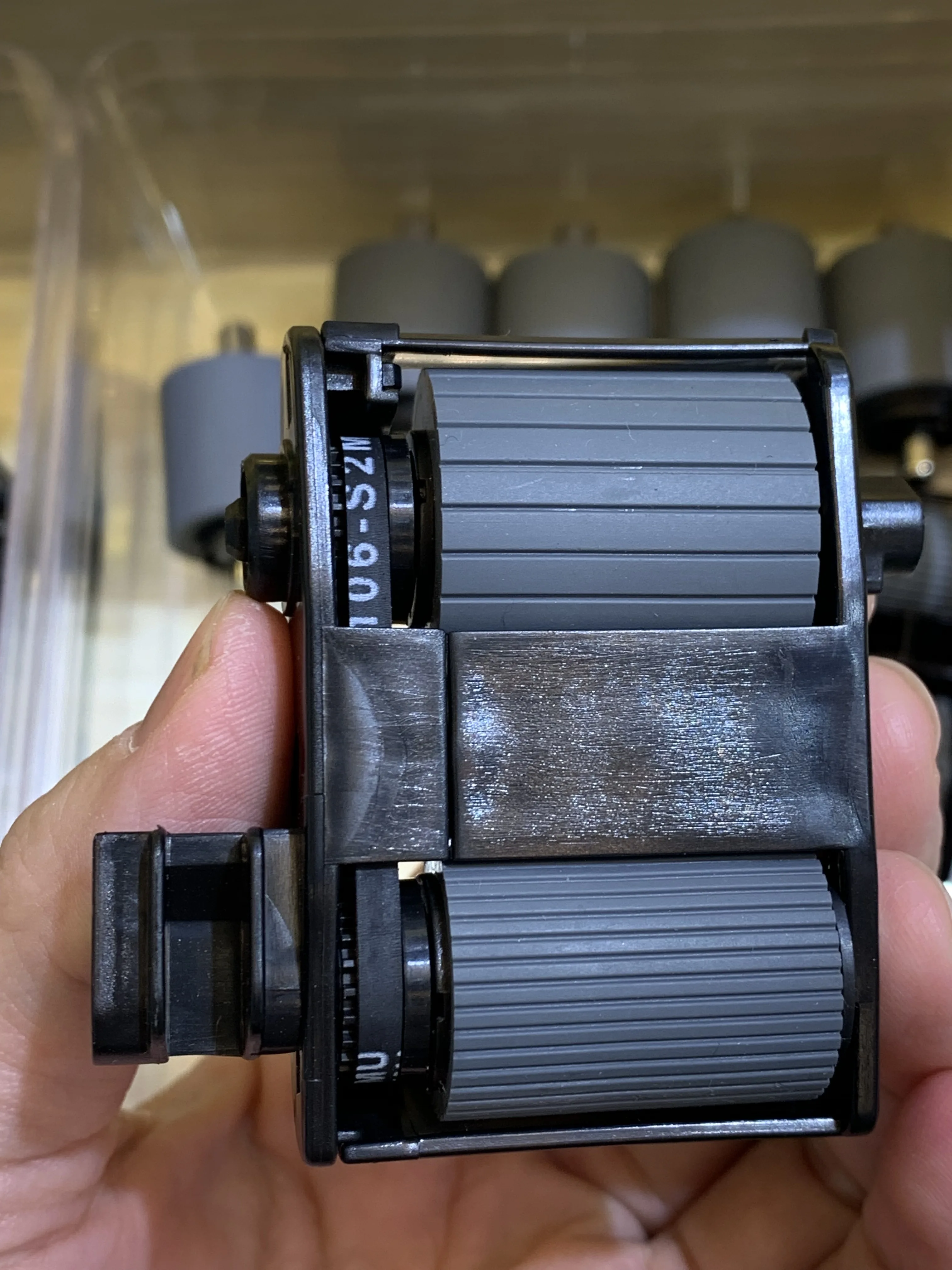 

J8J95A 5851-7202 ADF pickup roller for HP LaserJet Enterprise M681 M682 M631 M632 M633 8500 fn2 E67560 E67550