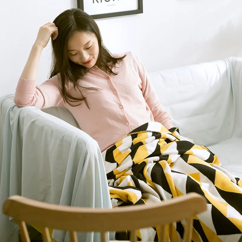 

Cotton Knit Simple Geometry Jacquard Blanket Nap Blanket Simple Northern European-Style Photographic Prop