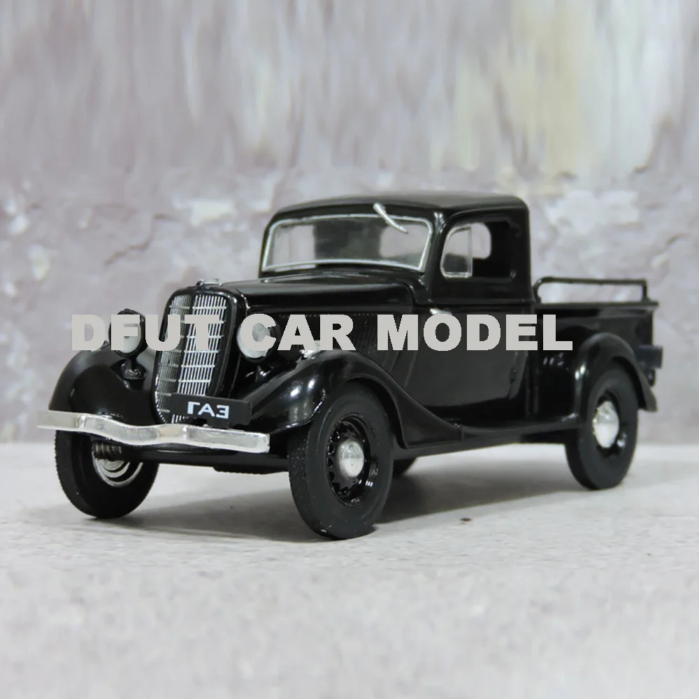 

1:43 Alloy Toy Car Model GAZ M415 of Children's Toy Cars Original Authorized Authentic Kids Toys Gift