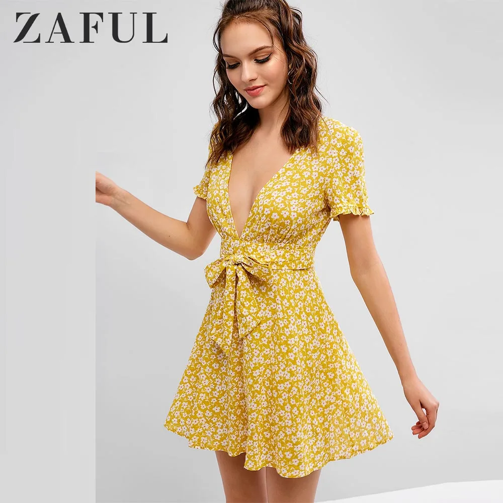 

ZAFUL Plunge Tied Waist Floral Mini Dress Short Sleeves A-Line Dress Prairie Chic Plunging Neck Women Vintage Holiday Sexy Dress