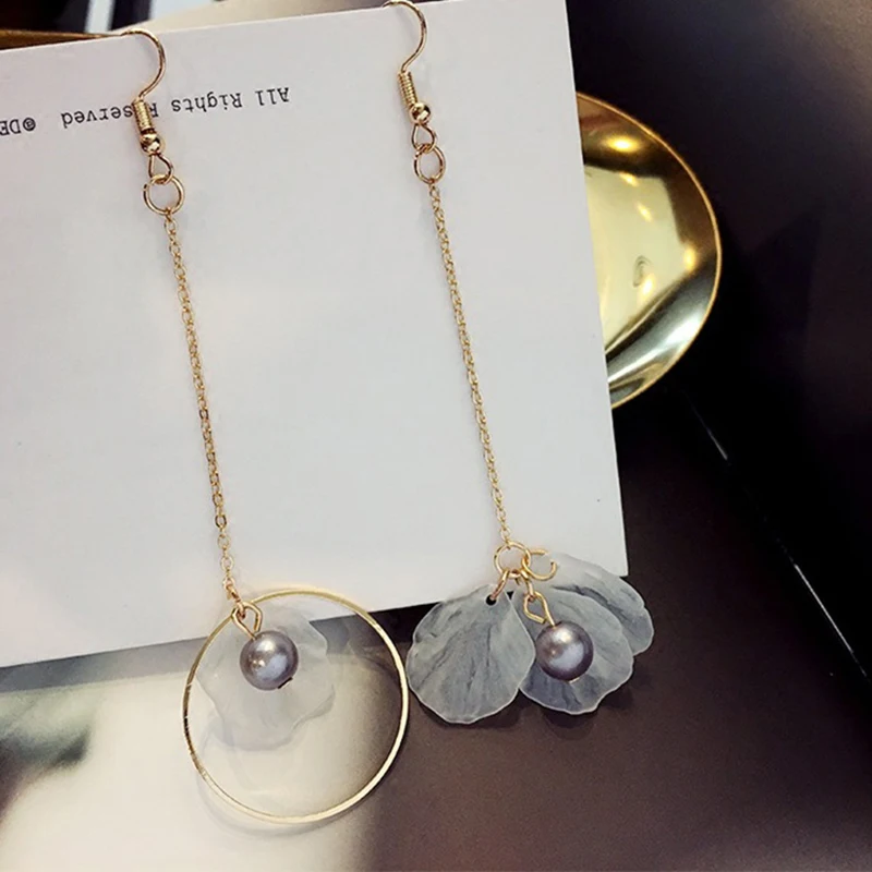 

SUKI Sweet Multilayer Petals Simulated Pearl Flower Drop Earrings for Women Jewelry Temperament Long Tassel Brincos oorbellen