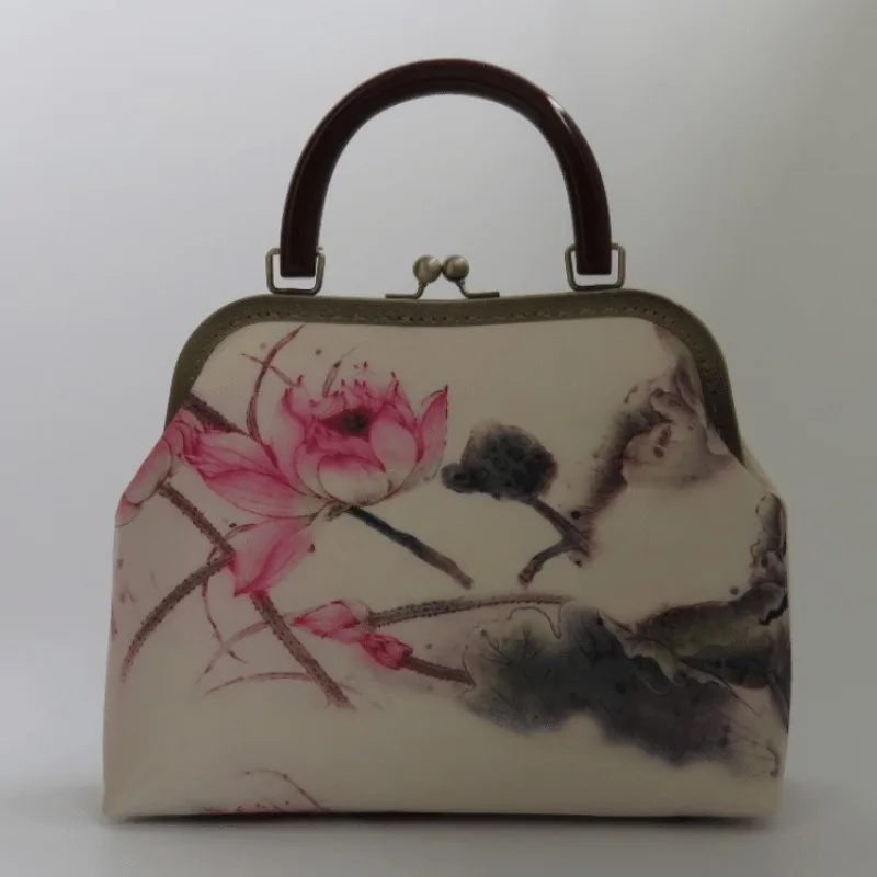 

Handmade Women's Bag Chinese Retro Wood Handle Imitation Gambiered Guangdong Gauze Dinner Dress Bag Gold Bag