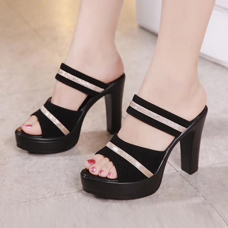 

2020 new high heel flip flop waterproof platform crude with female slipper large size small size sandals and slipper 32,33,42.43