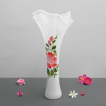 

Vase "Serpentine", flowers, white