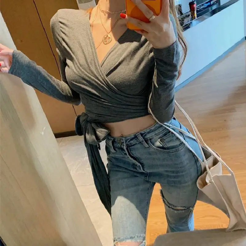 

2019 Fall Women's V-neck shirts can be worn in front and behind long-sleeved tops sexy T-shirts fashion casual