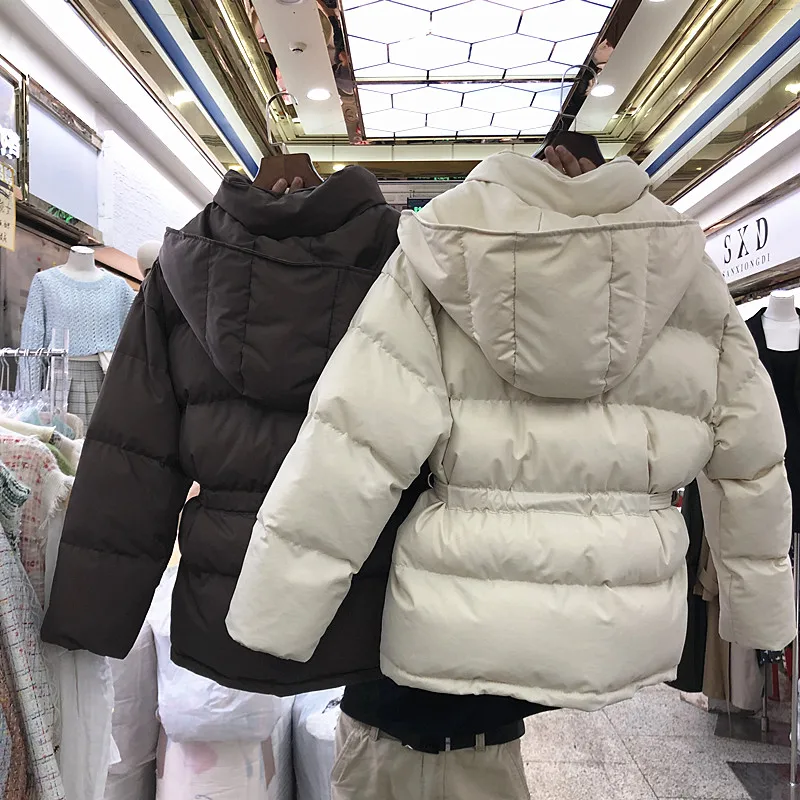 Три цвета однотонные женские парки с капюшоном на молнии однобортное пальто зимнее толстое корейское модное пальто с поясом