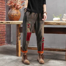 Женские зимние джинсы с эластичной резинкой на талии, флисовые Теплые повседневные джинсовые штаны, новинка, женские Свободные Лоскутные панельные брюки, подходящие для любого размера