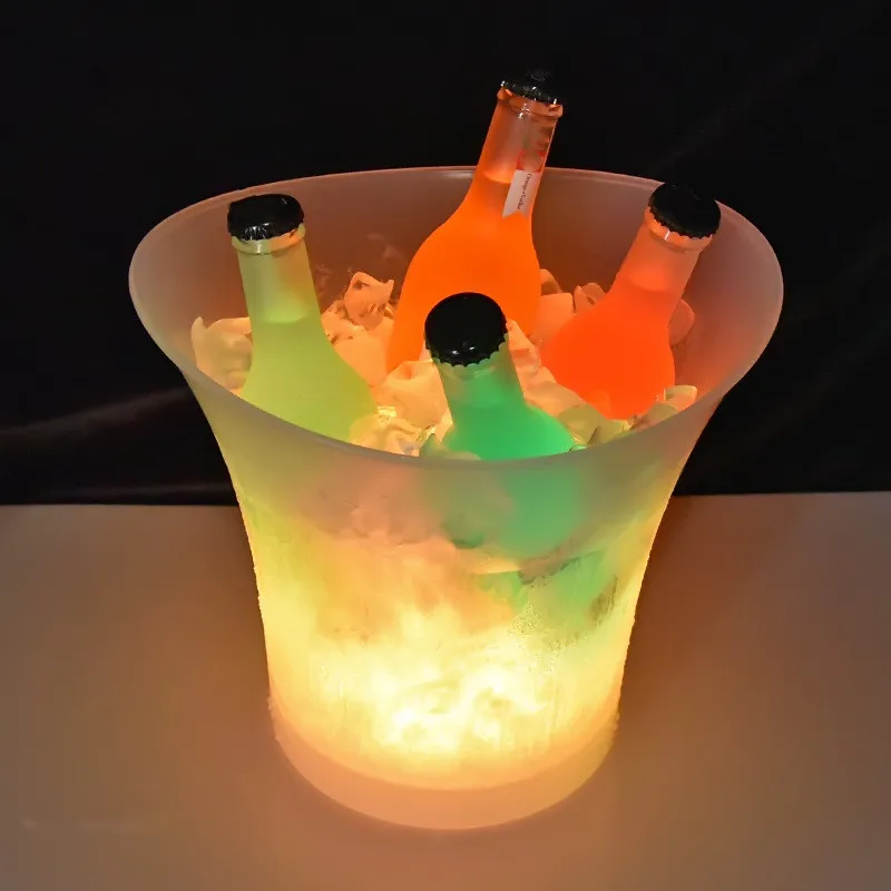 7 Color LED New 5L Waterproof Plastic LED Ice Bucket Color Bars Nightclubs Light Up Champagne Beer Bucket Bars Night Party