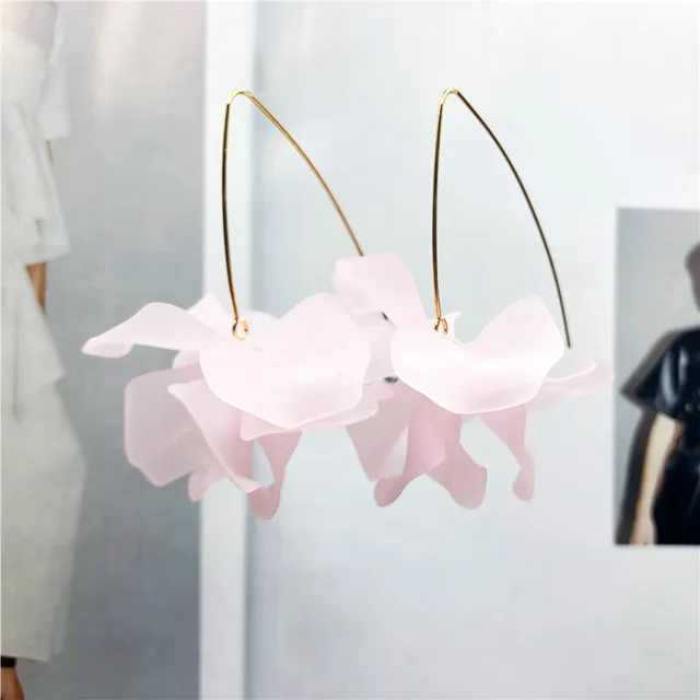 Exknl Multicolored Fashion Resin Flower Long Drop Earrings 2022 Designs Bohemia Handmade Petal Dangle Earrings For Women Gift light pink