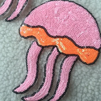 

New rudolf With Sequined Patches Fashion Applique lron on Patch for Clothes Bags DIY Decal Apparel Accessory 1pcs