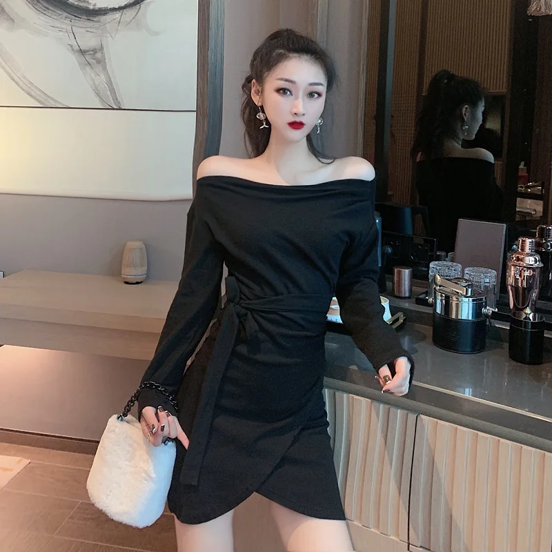 

Photo Shoot 2020-Goddess-Style Western Style Horizontal Neck off-Shoulder Irregular Bandage Cloth Dress