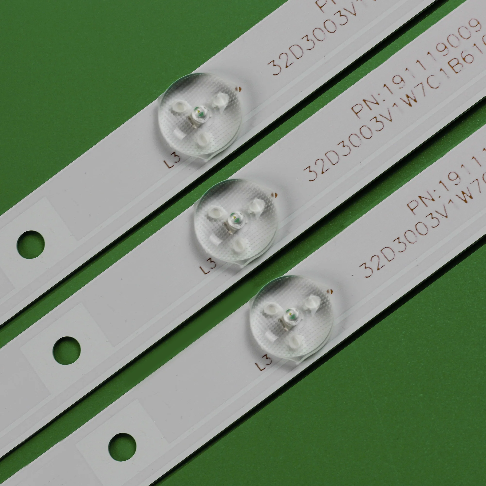 LED Ʈ Ʈ TNMX008 TNMX009 TNMX010 F115M5P40F F110M6P35F F105M4P35F PN-EL-32-21-V0 A4LYY000087 LBM320P0701-IT-2(0)