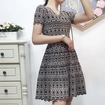 

2020 New Runway Dress Retro Hit Color Jacquard Knit Summer Dress Women V Neck Short Sleeve A Line Jumper Dress Vestidos Robes
