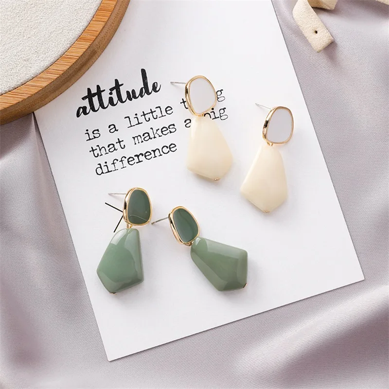 

925 Silver Needle Unique Design Irregular Drop Glazed Geometric Acrylic Earrings Stylish Sweet White Announcement Earrings Women