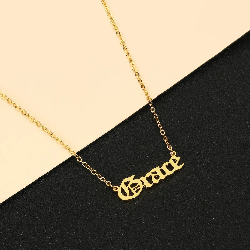 Chengxun Old English Pendant Necklace 