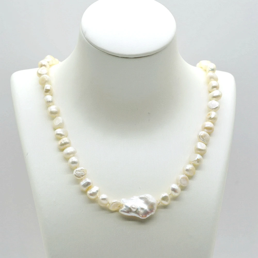 Unique Baroque Necklace Natural White 
