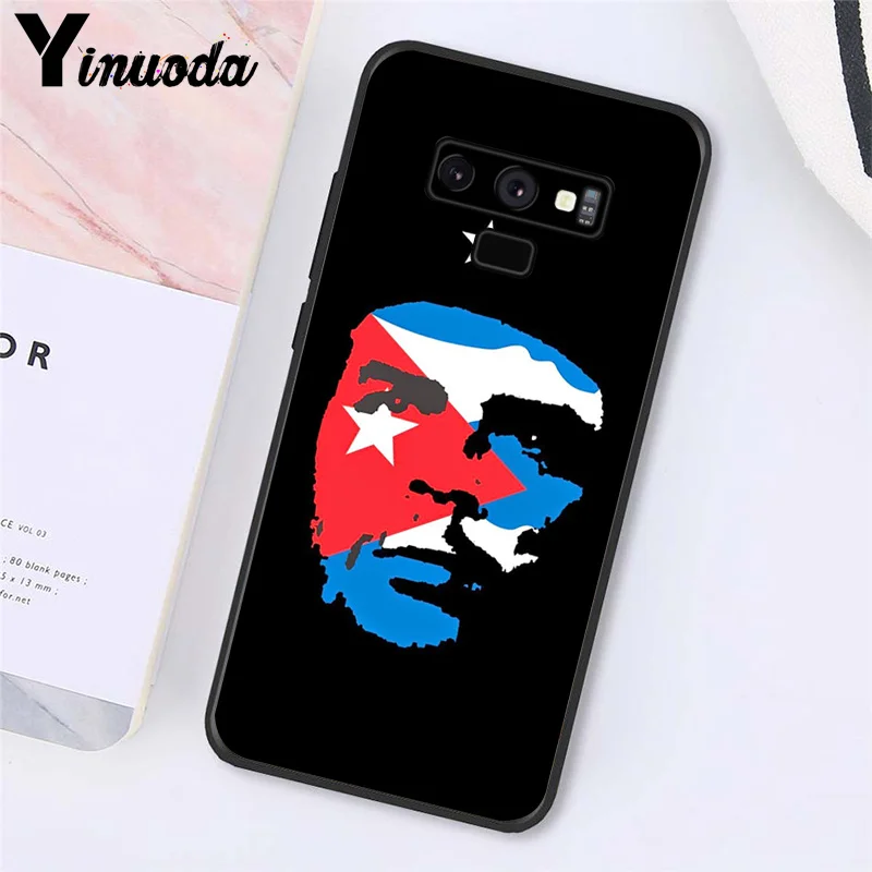 che guevara Smoking Guevara Cigar leader   