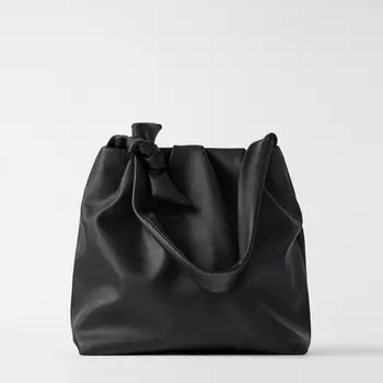 

Dumpling Bag Cloud Clutch Purse for Women Shoulder Tote Handbag with Zipper Closure