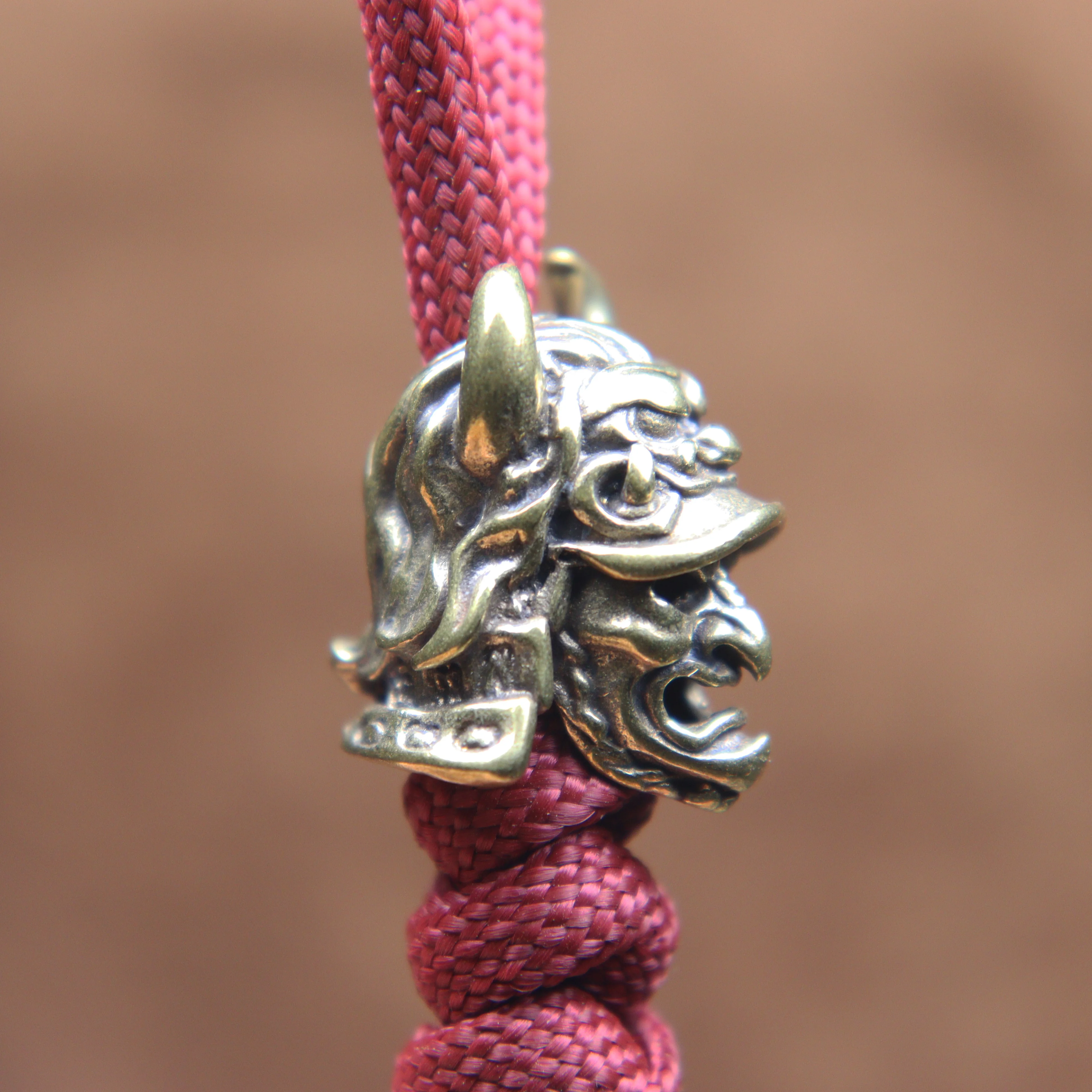 Naso d'aquila giapponese Samurai Casco Coltello Perline Tessuto Paracord Cordino Pendenti E Ciondoli Esterno EDC Ombrello Corda Ottone Accessori FAI DA TE  18