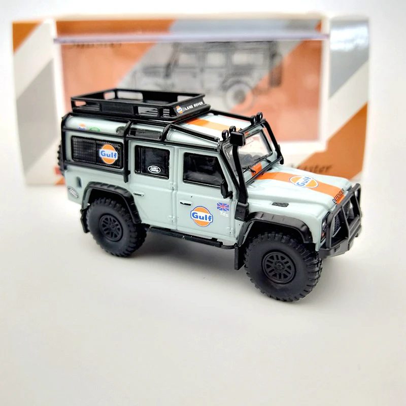 Модель Master 1/64 для L-R Defender 110 с чемоданом литые модели коллекционные игрушки